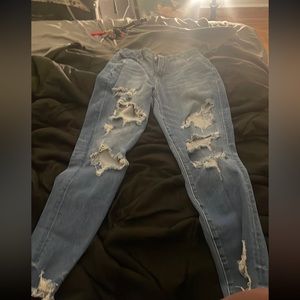 American eagle jeans size 4 between too big and too small.. not original color